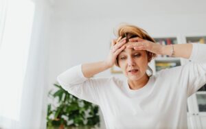 como fica a menstruação na pré-menopausa